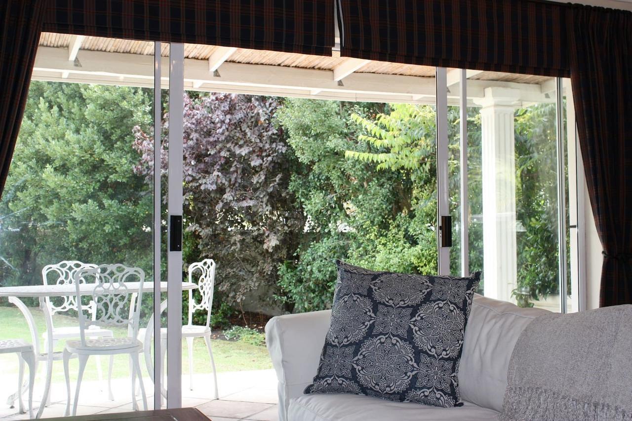 ケープタウン Camelot In Constantia Bed & Breakfast エクステリア 写真