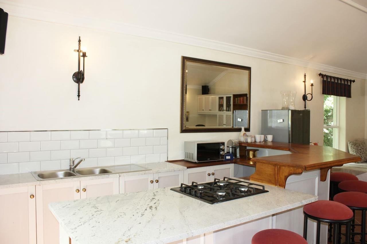 ケープタウン Camelot In Constantia Bed & Breakfast エクステリア 写真