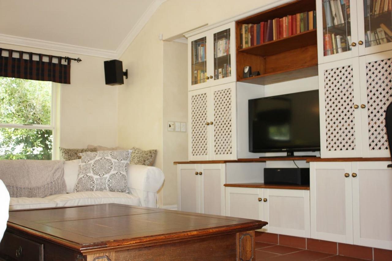 ケープタウン Camelot In Constantia Bed & Breakfast エクステリア 写真